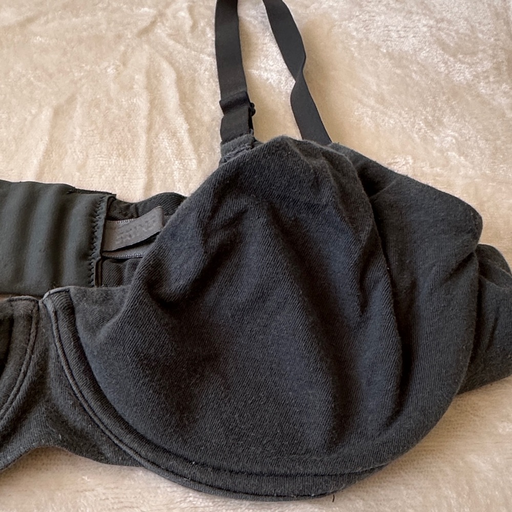 Skims Lightly Lined Underwire Bra - Picture 2 of 10